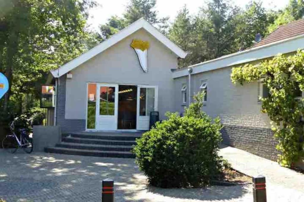 Chalet Toetje Op De Veluwe Hoenderloo Luaran gambar